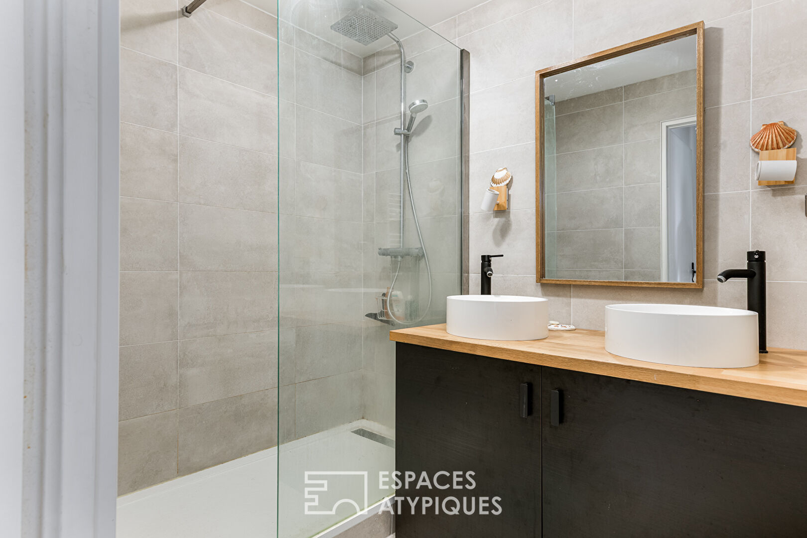 Top-floor apartment in the La Terrasse district