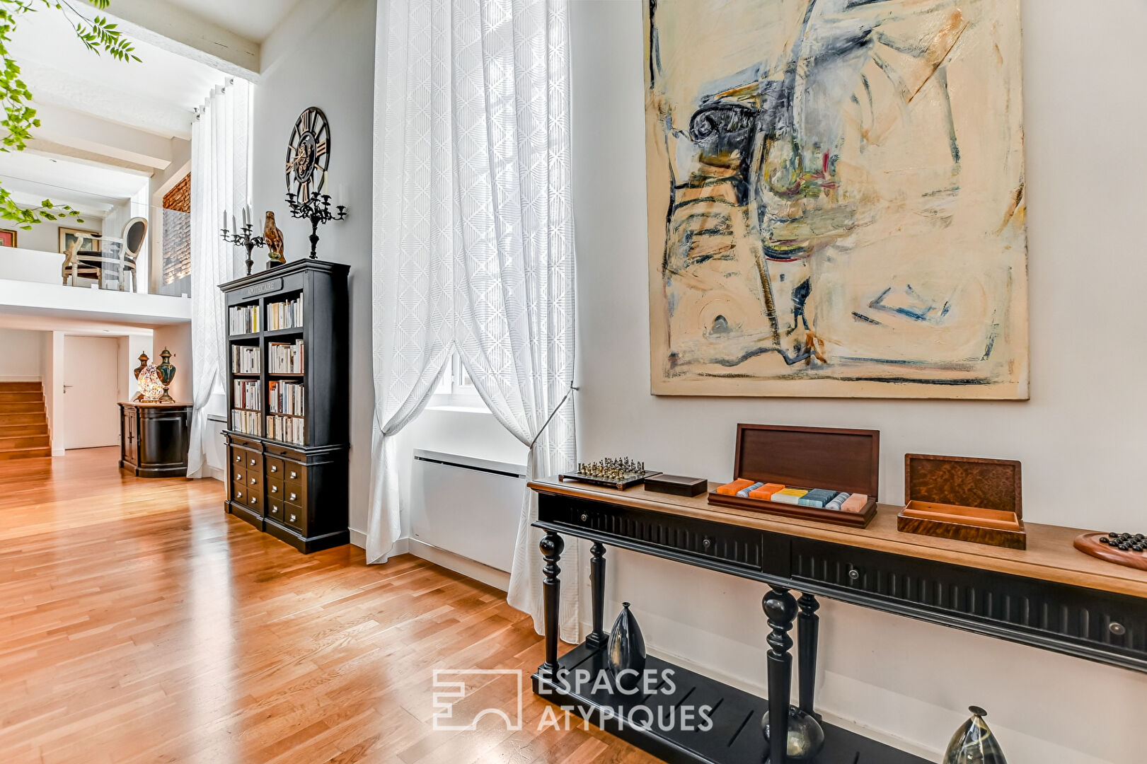 Duplex loft in a 17th-century mansion on the Capitole