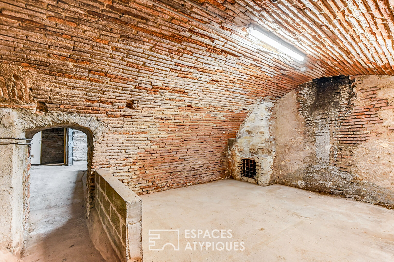 Duplex loft in a 17th-century mansion on the Capitole