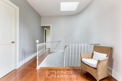 Renovated 19th century mansion with swimming pool in Gratentour