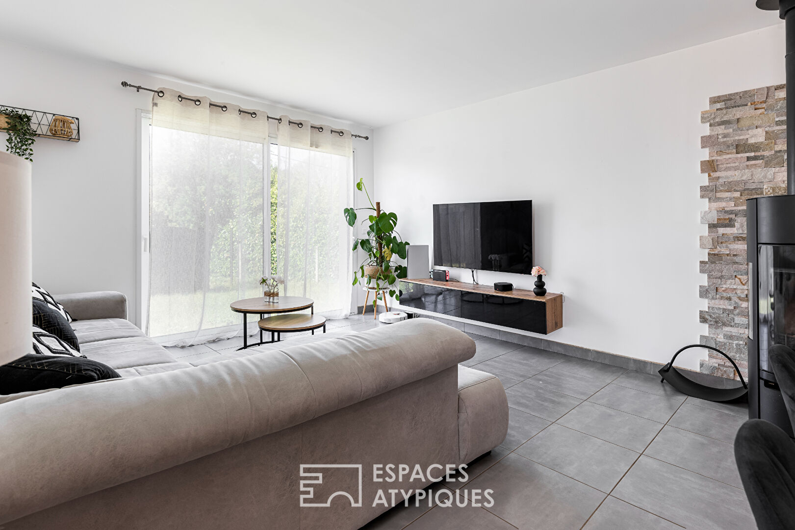 Maison contemporaine à Lavernose-Lacasse