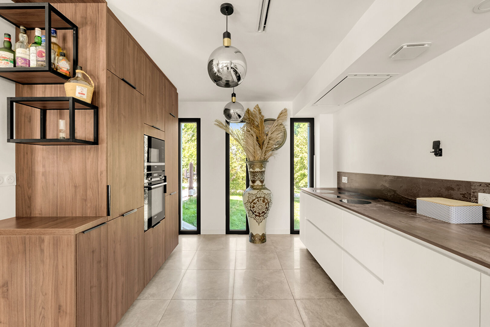 Architect-designed house on the golf course