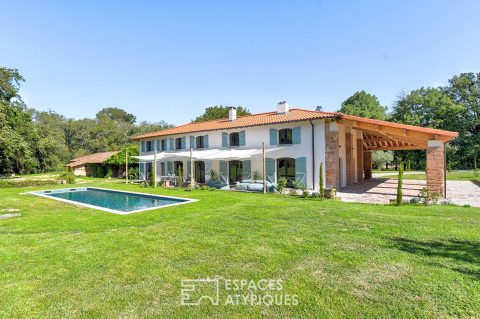 Bastide du XIXème sur 3ha de parc avec piscine et dépendance à Lanta