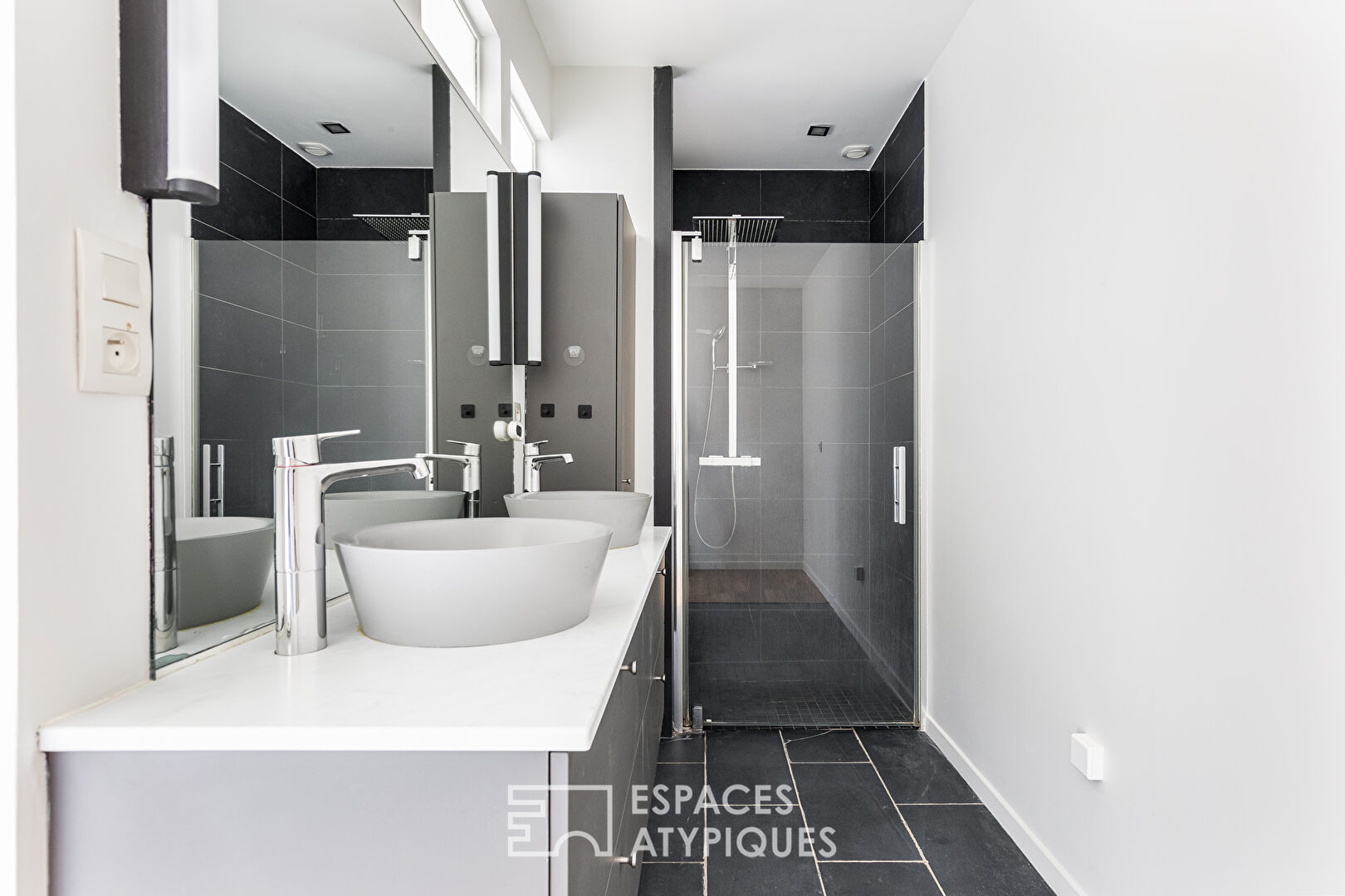 Renovated farmhouse in the Lauragais region