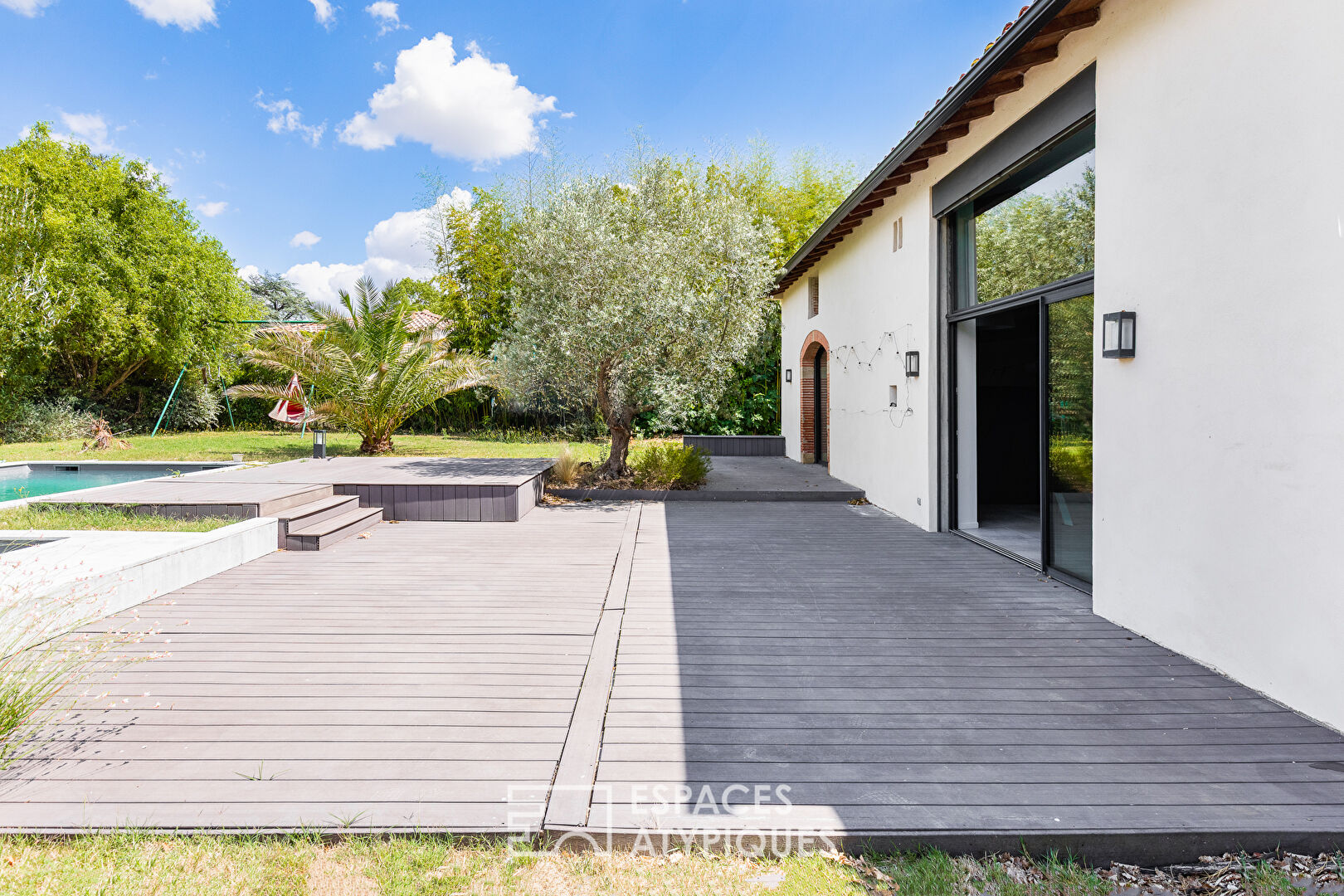 Renovated farmhouse in the Lauragais region