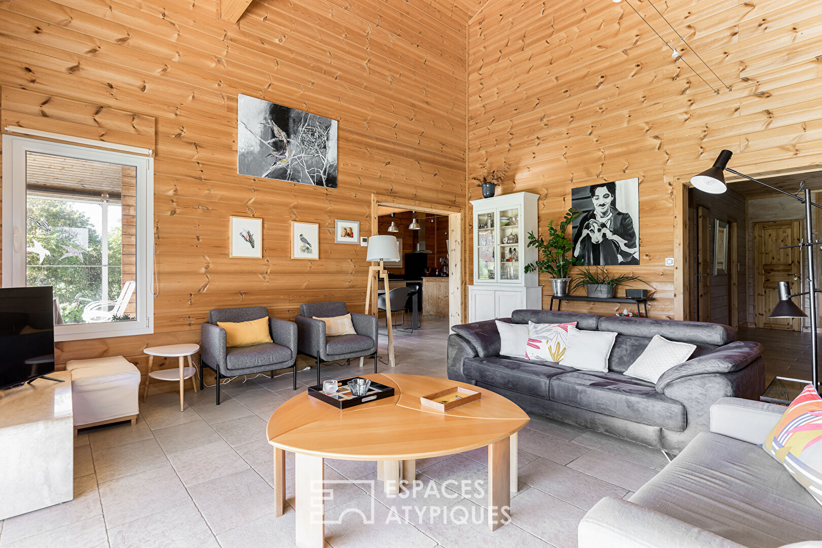 Charming 235m² wooden house in Samatan