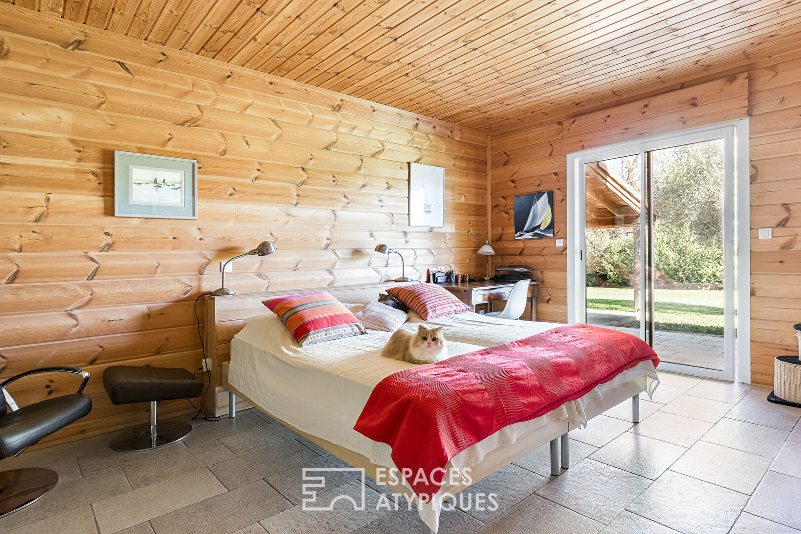 Charming 235m² wooden house in Samatan