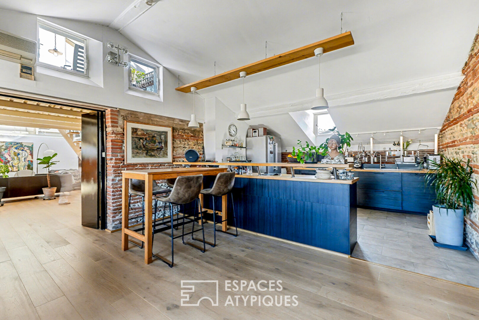Appartement loft d’architecte en dernier étage avec terrasse aux Chalets