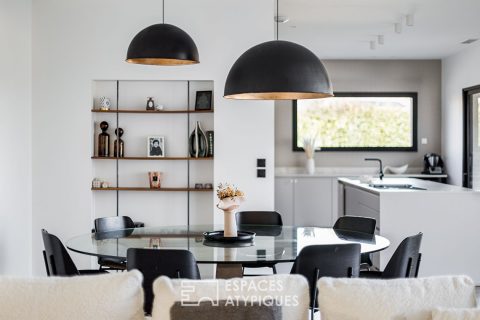 Contemporary single-storey house with swimming pool in Buzet-sur-Tarn