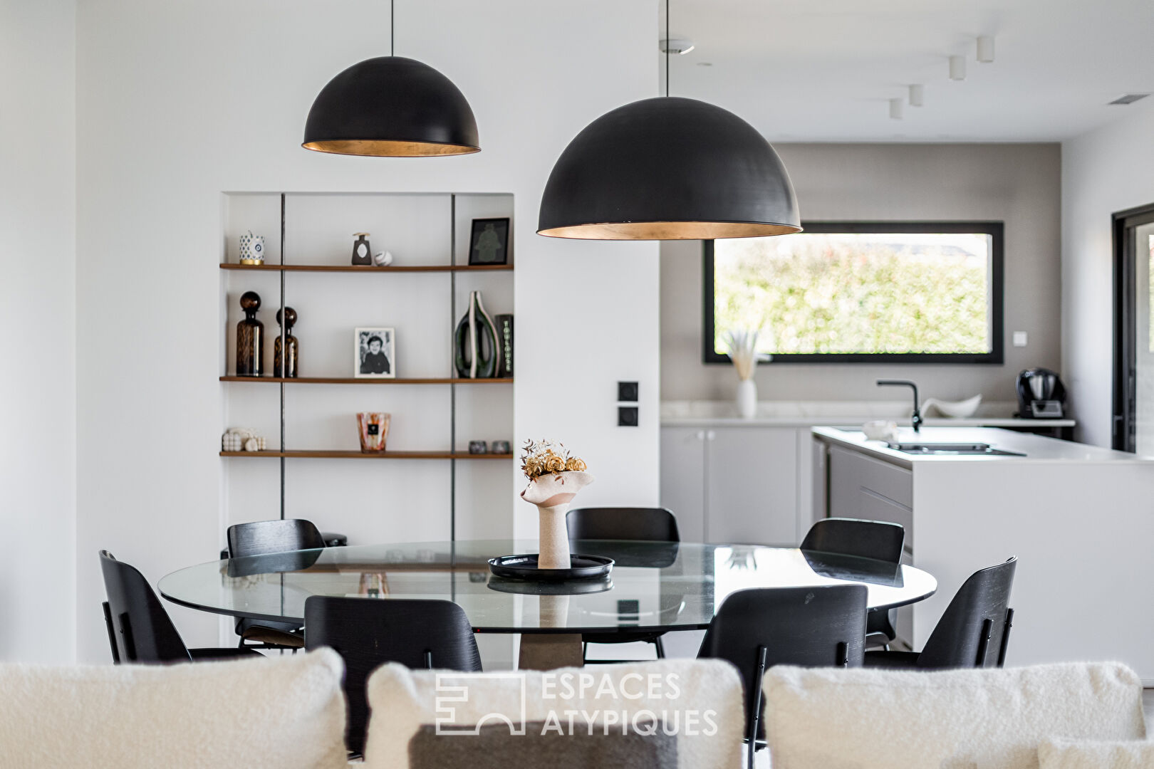 Contemporary single-storey house with swimming pool in Buzet-sur-Tarn