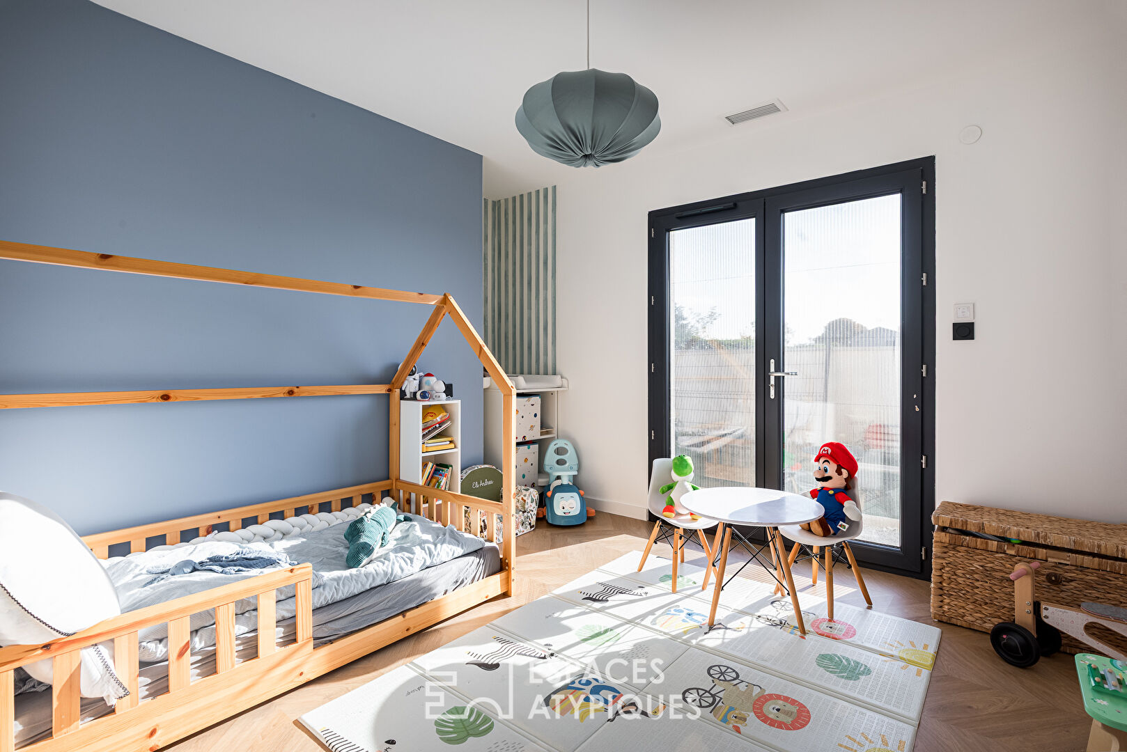 Contemporary single-storey house with swimming pool in Buzet-sur-Tarn