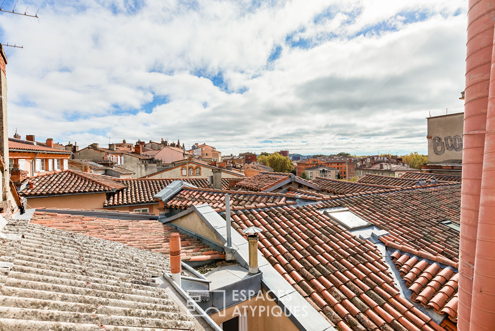 Appartement en dernier étage avec terrasse à Esquirol
