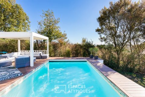 Family home with swimming pool and unobstructed views in Sainte-Foy-D’aigrefeuille