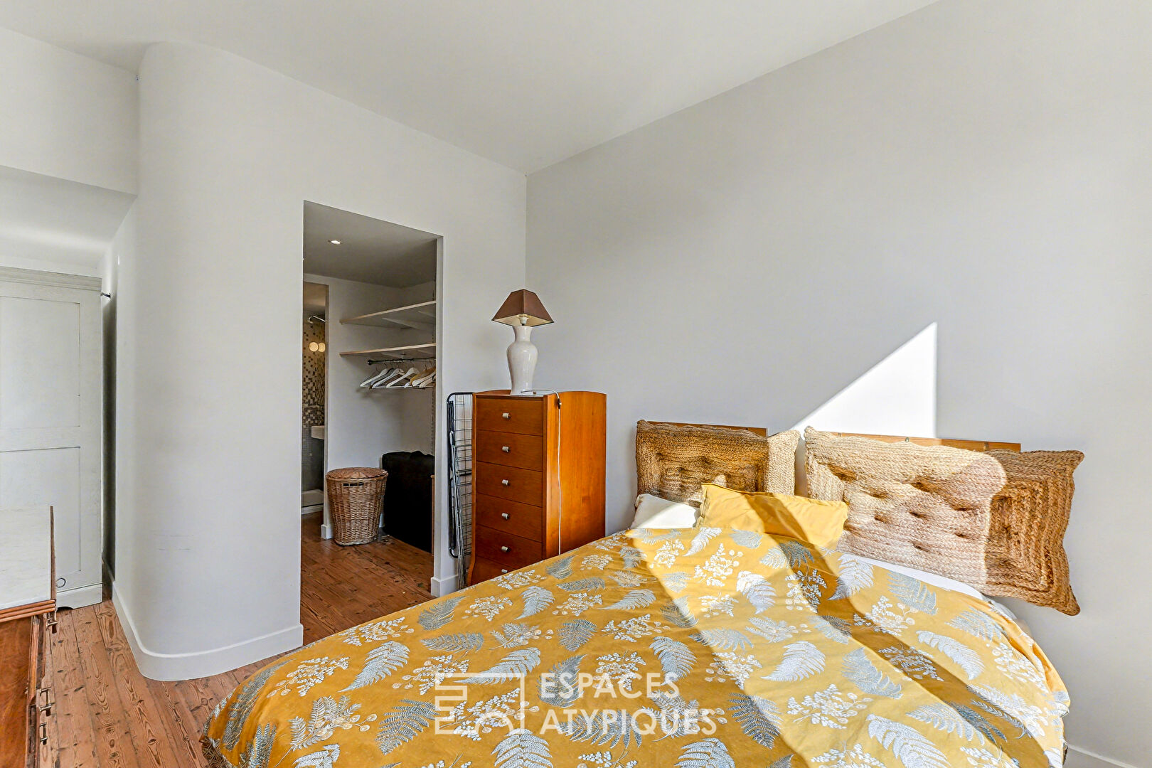 Maison de ville rénovée avec terrasses et jardin au coeur des Minimes