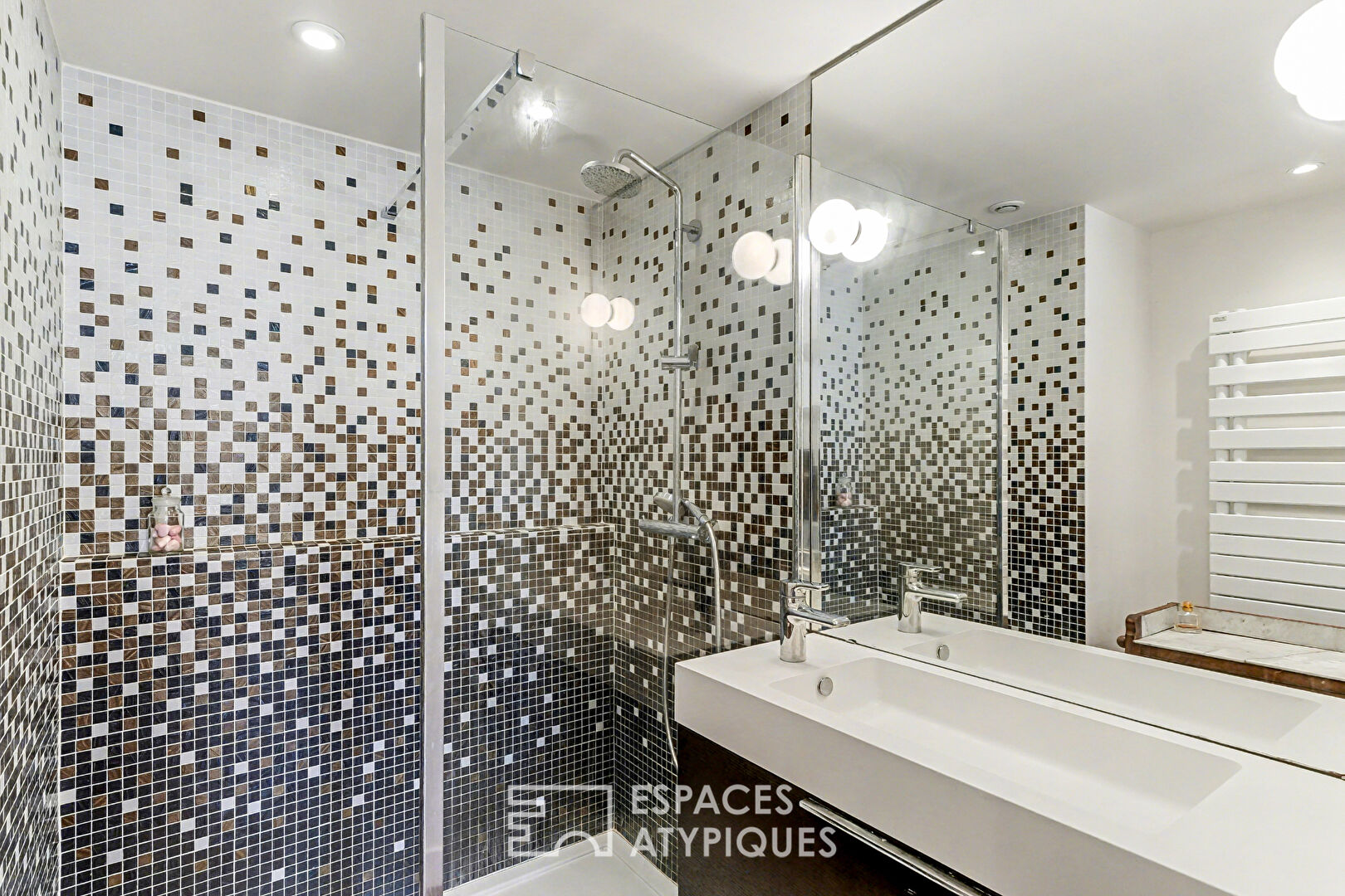 Maison de ville rénovée avec terrasses et jardin au coeur des Minimes