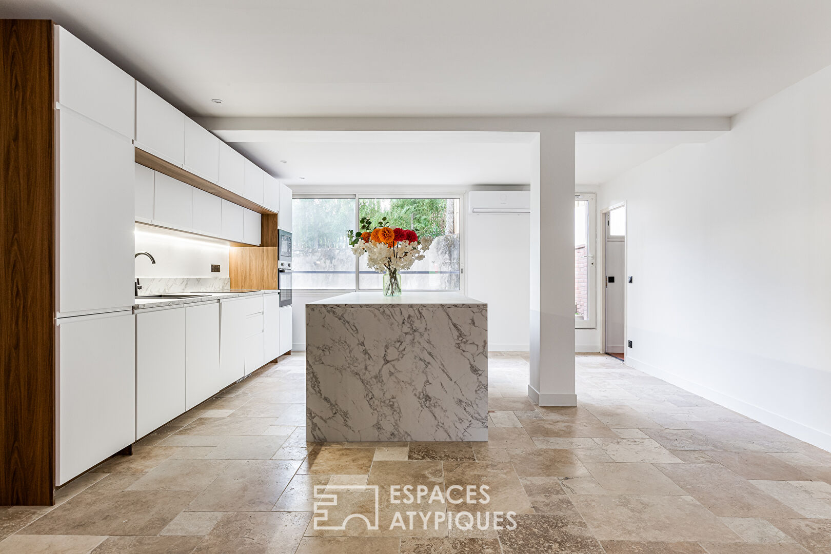 Appartement loft  avec jardin intimiste à Côte Pavée