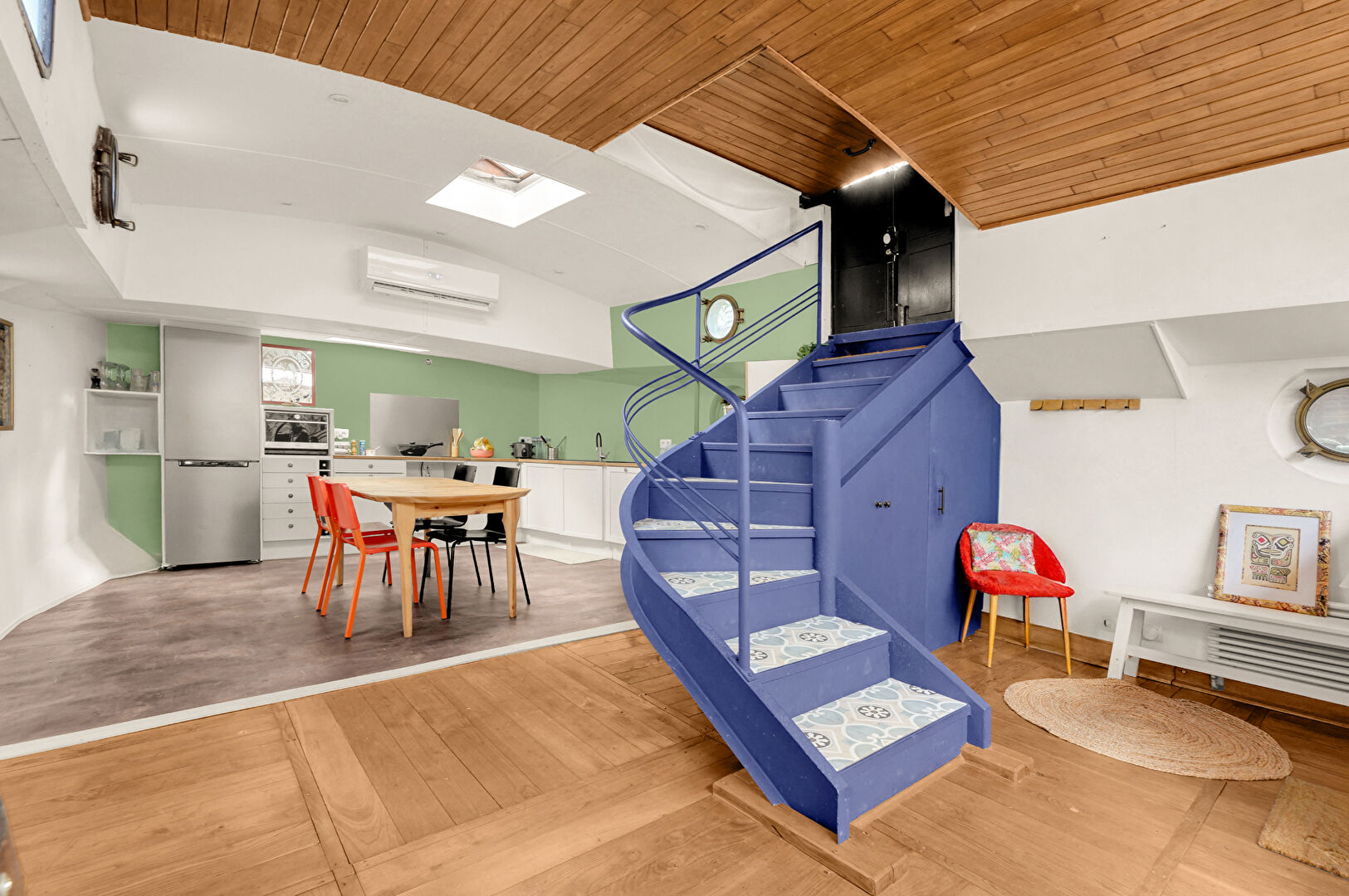 Renovated barge in Ramonville – St Agne