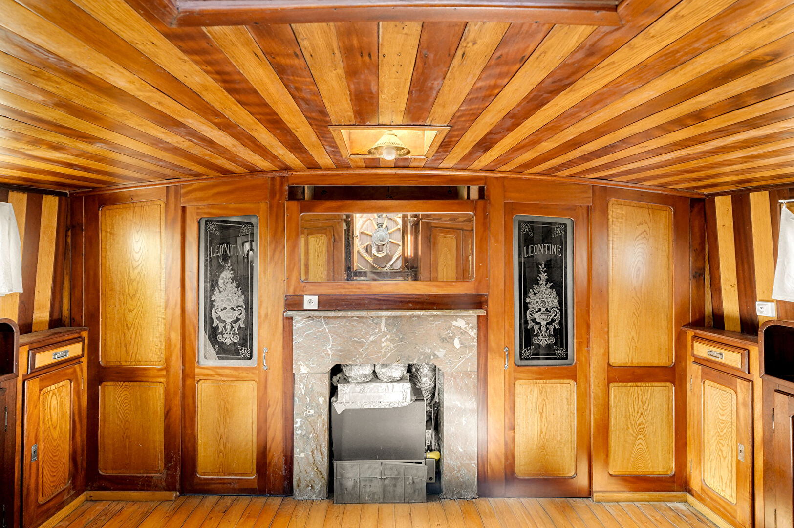 Renovated barge in Ramonville – St Agne