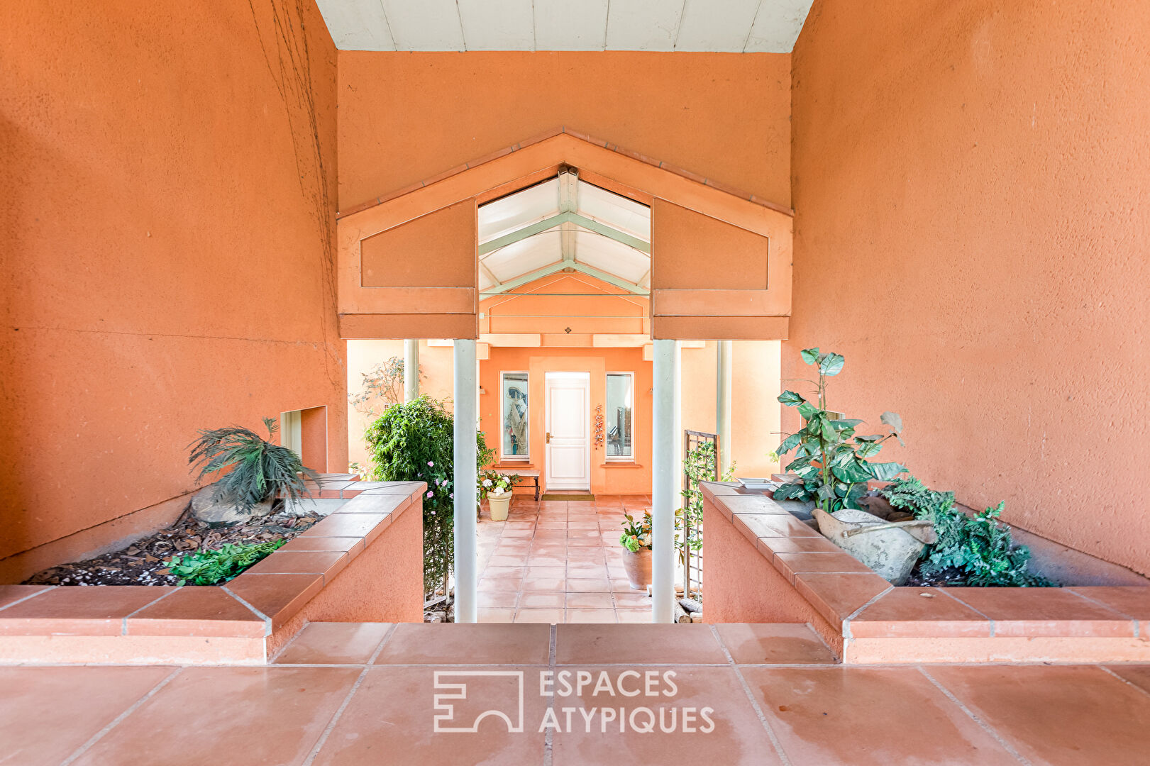 Maison d’architecte avec dépendance et piscine à Beaupuy