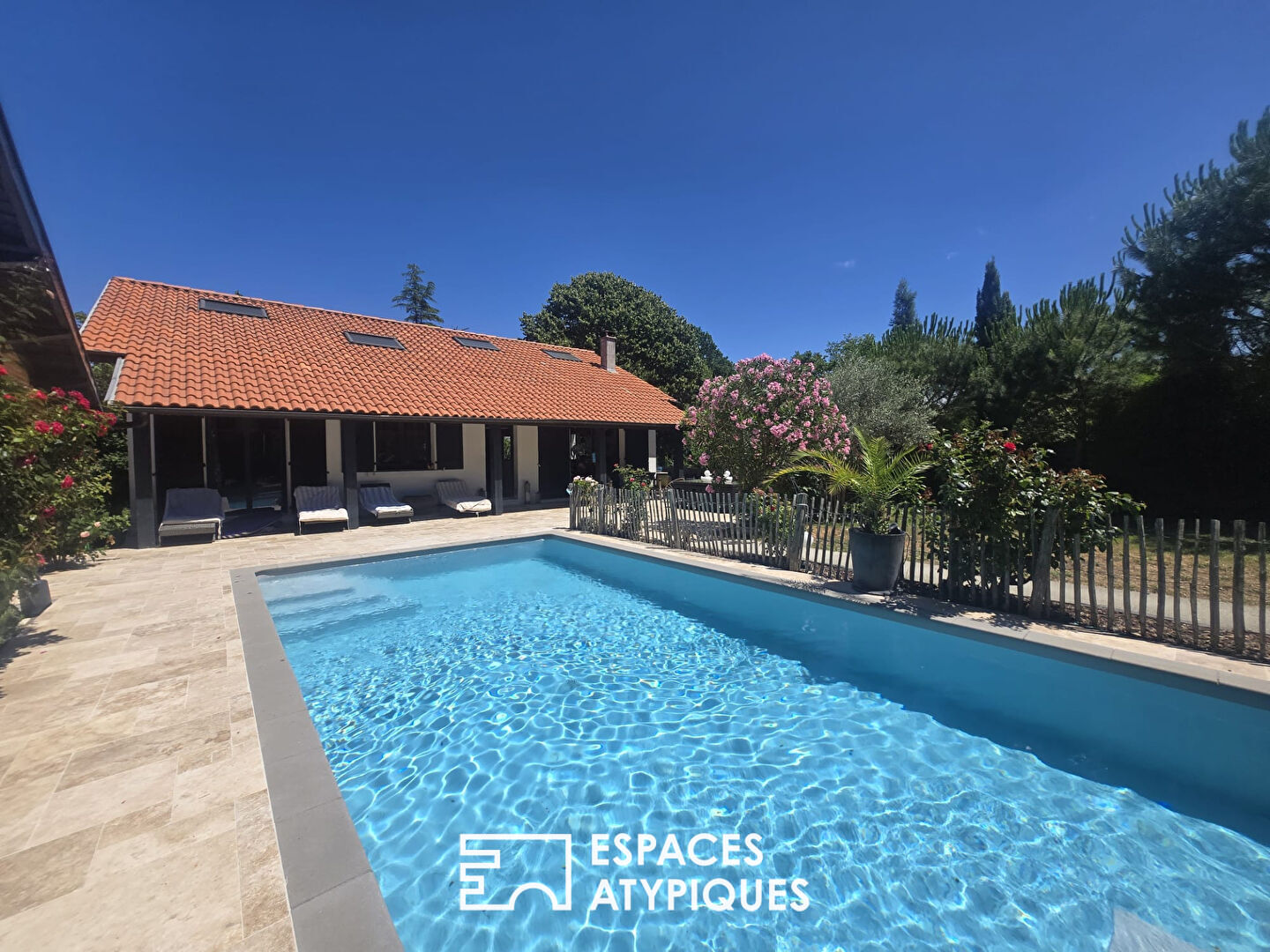 Maison familiale avec jardins en terrasses et piscine Toulouse Est