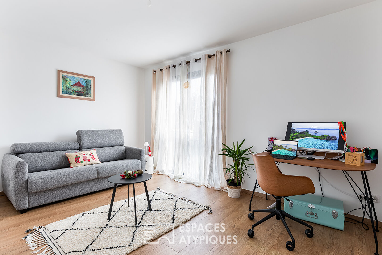 Maison contemporaine à Tournefeuille avec piscine et garage