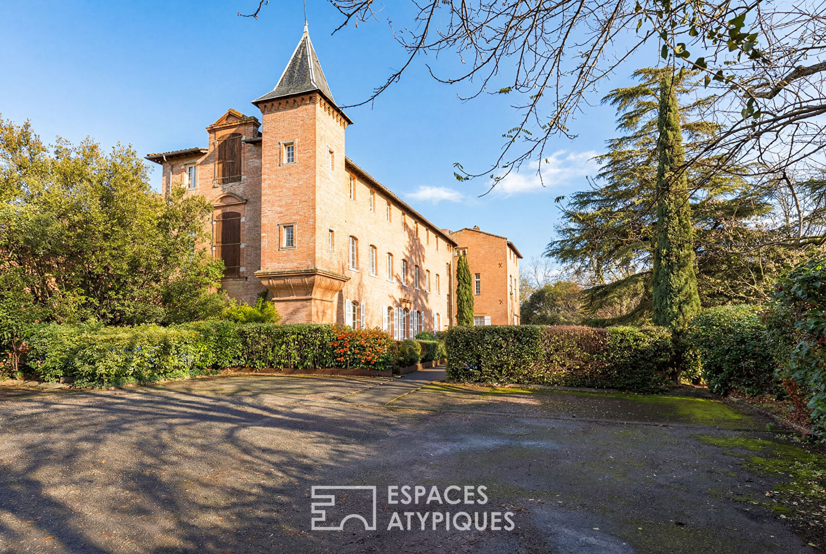 Charming apartment in the heart of La Cépière castle