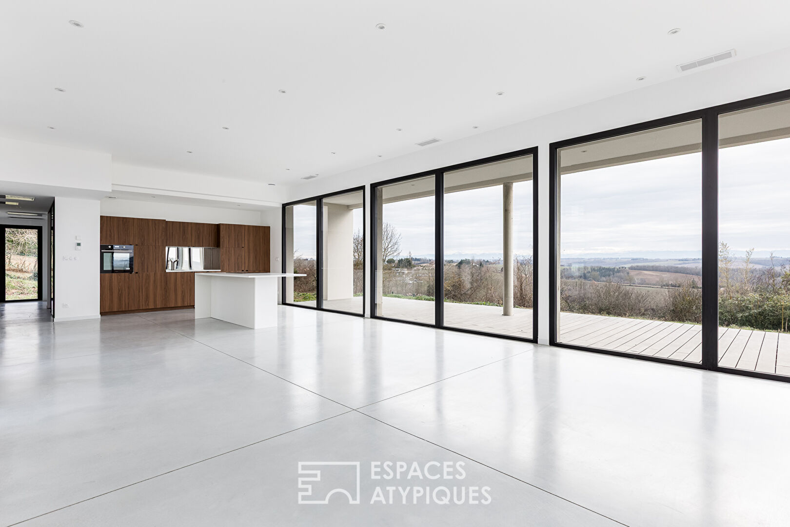 Maison contemporaine avec vue unique à Nailloux