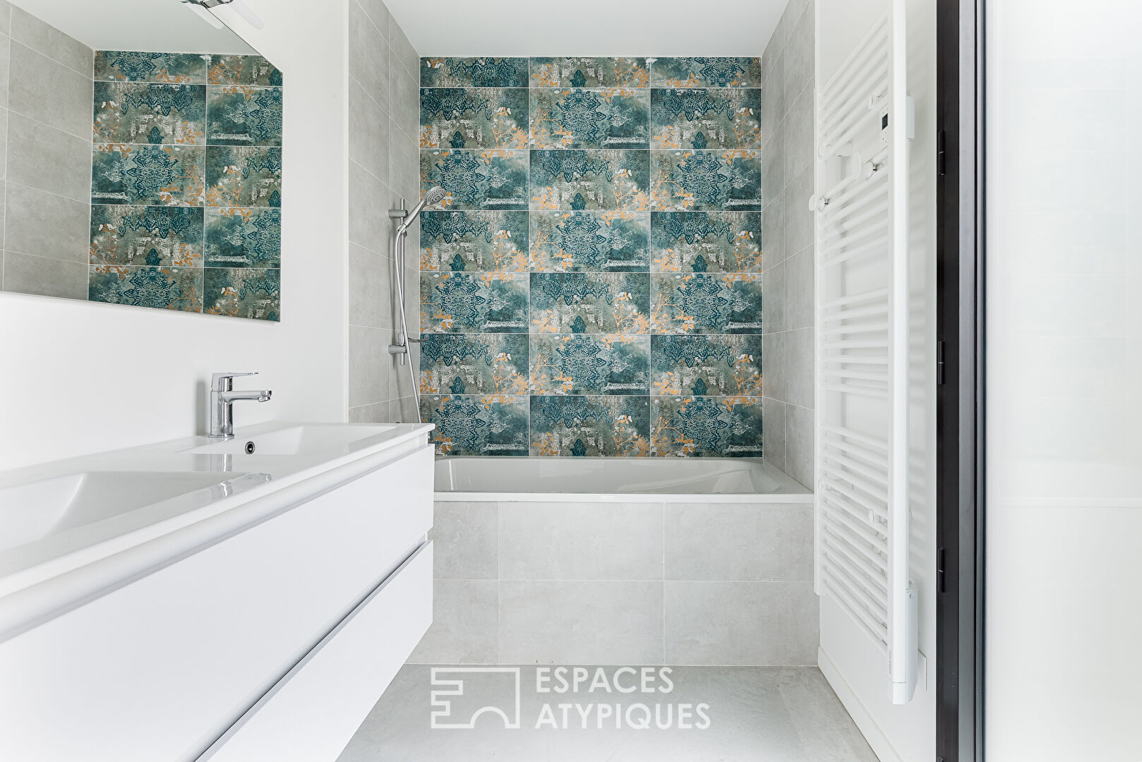 Maison contemporaine avec vue unique à Nailloux