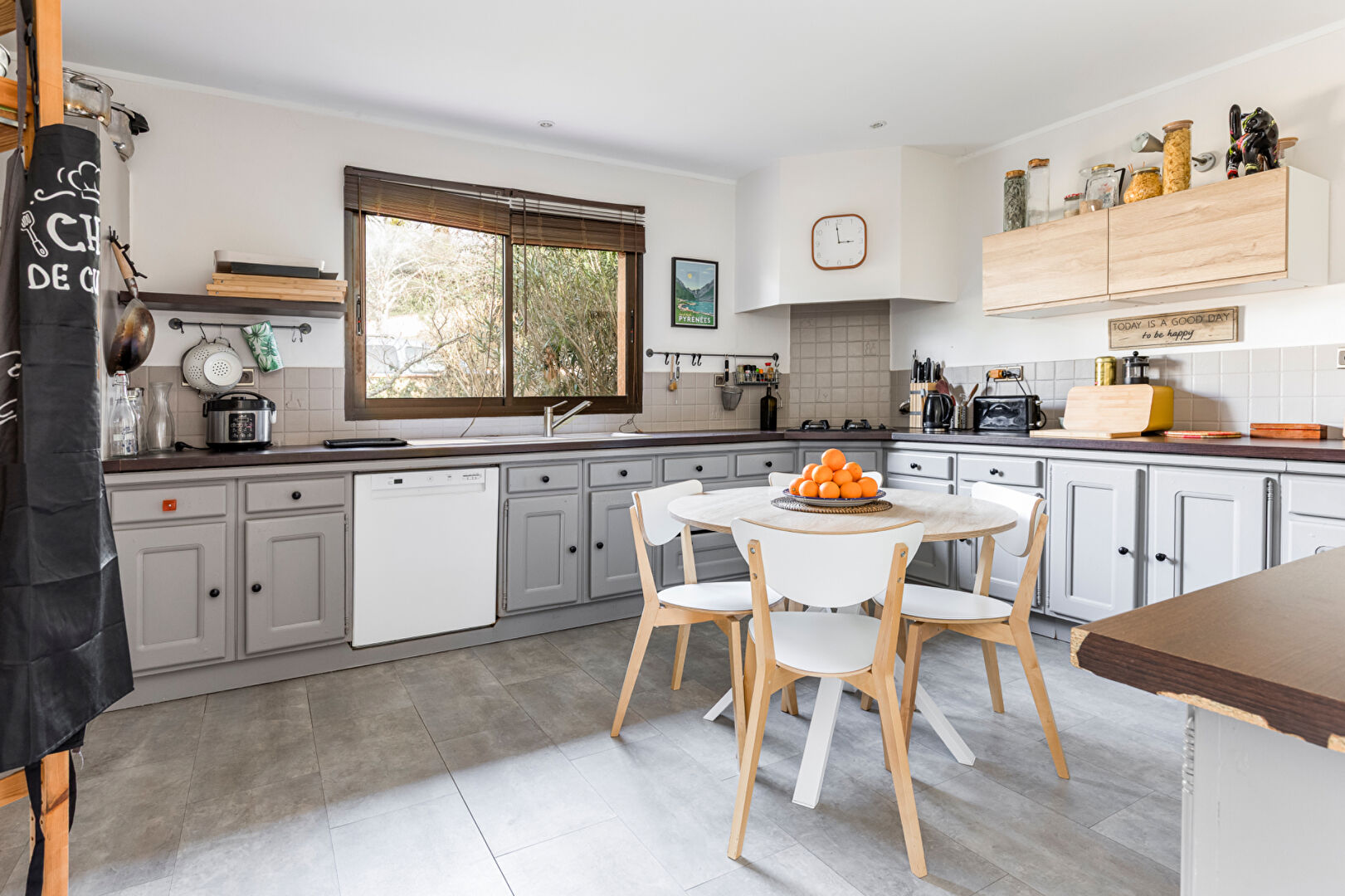 Maison d&rsquo;Architecte piscine et vue sur la campagne