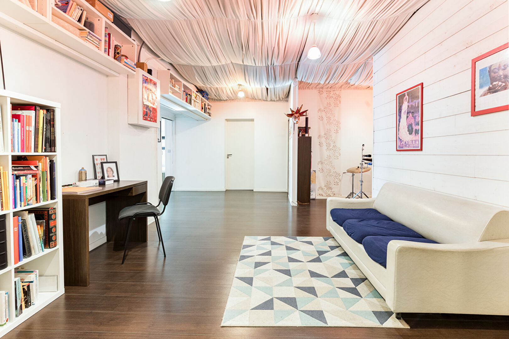 Maison d&rsquo;Architecte piscine et vue sur la campagne