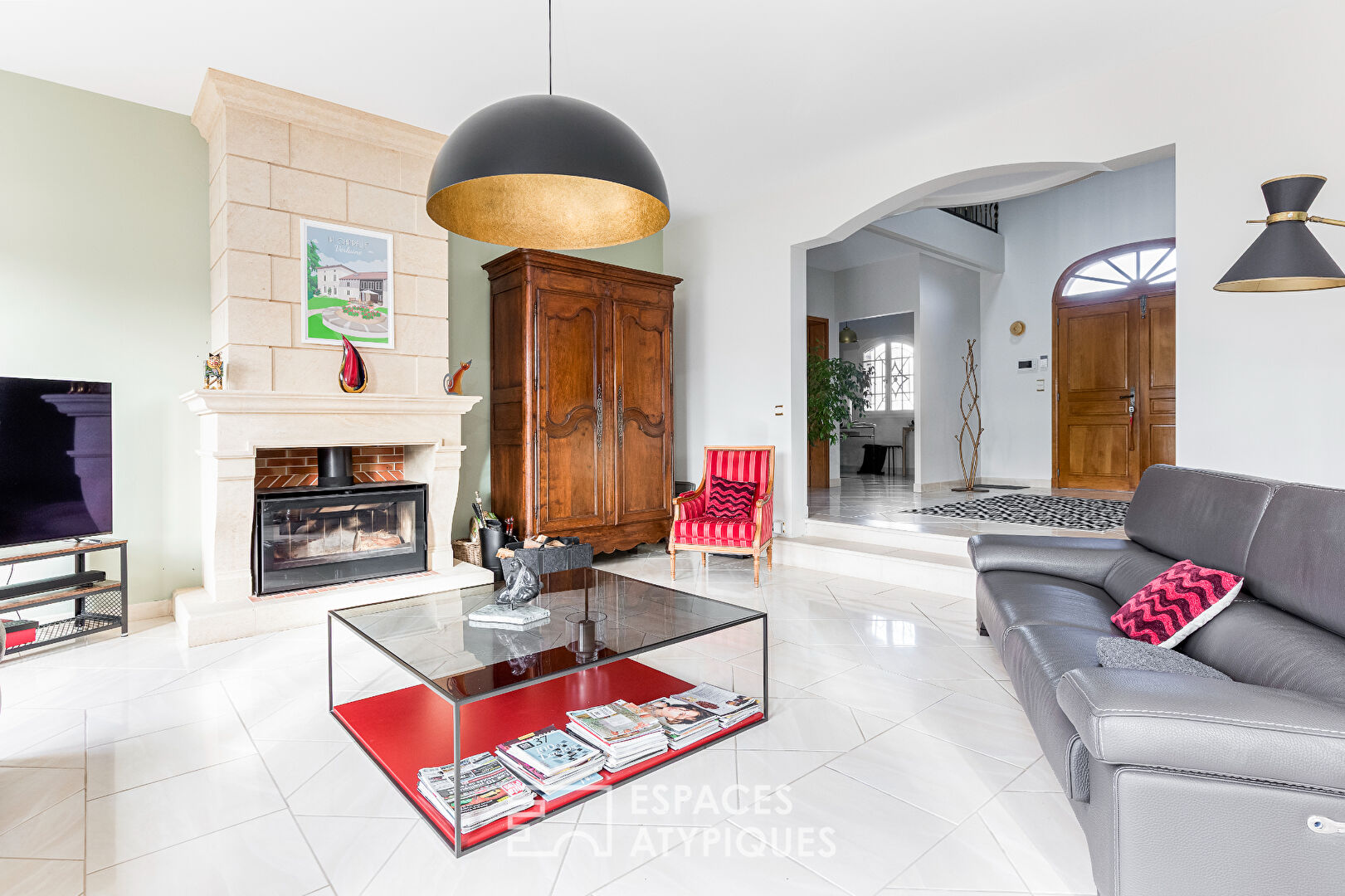 Maison d&rsquo;architecte et sa piscine à Préserville