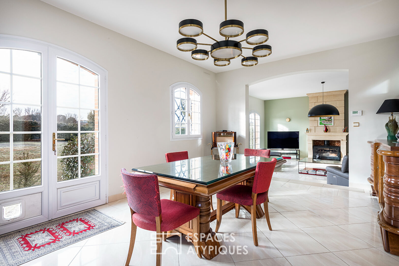 Maison d&rsquo;architecte et sa piscine à Préserville