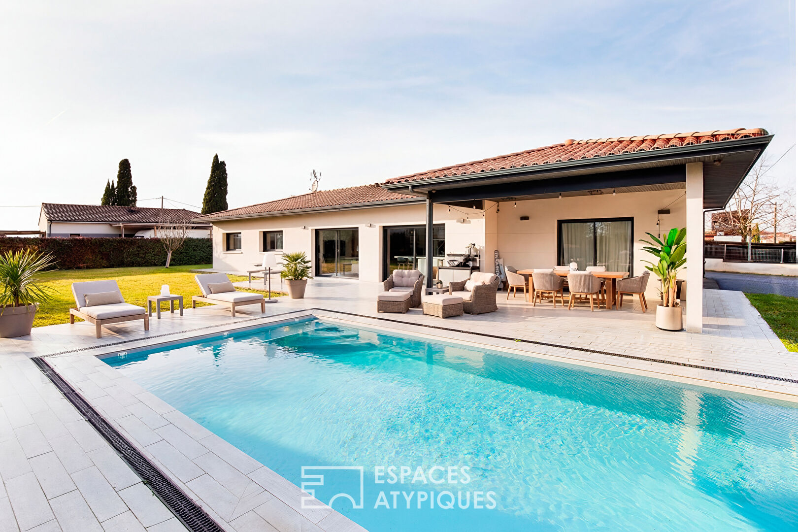 Villa contemporaine avec piscine à Mondonville