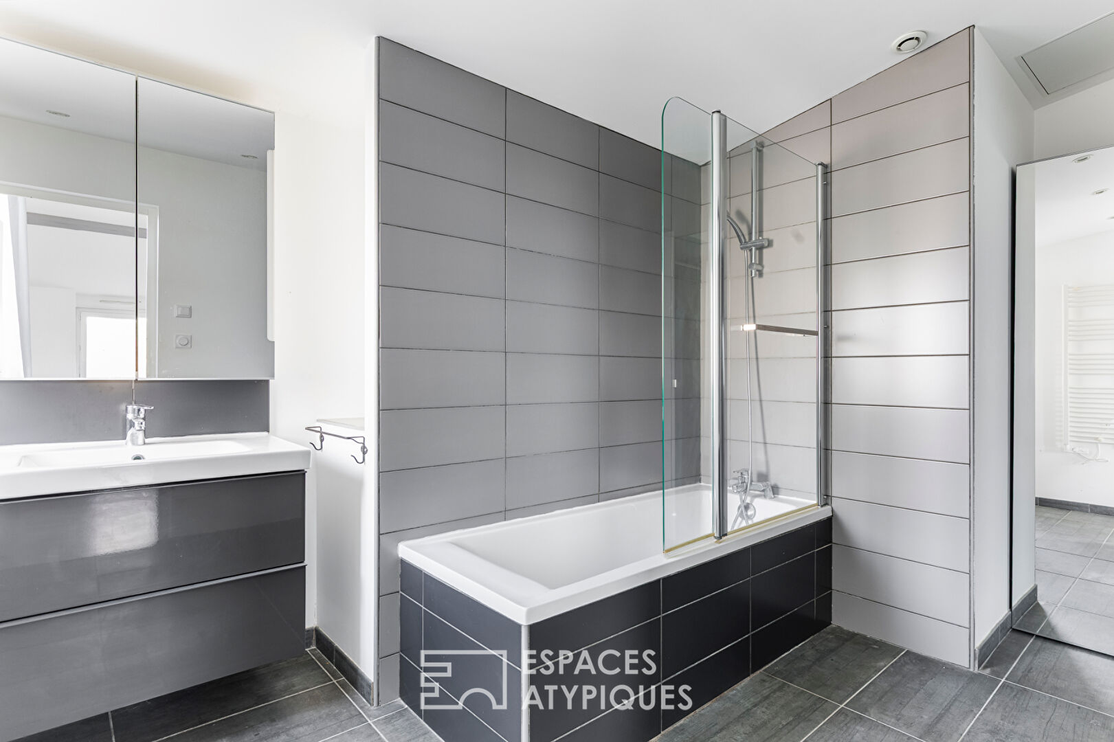 Ancienne Bergerie rénovée et son jardin avec piscine