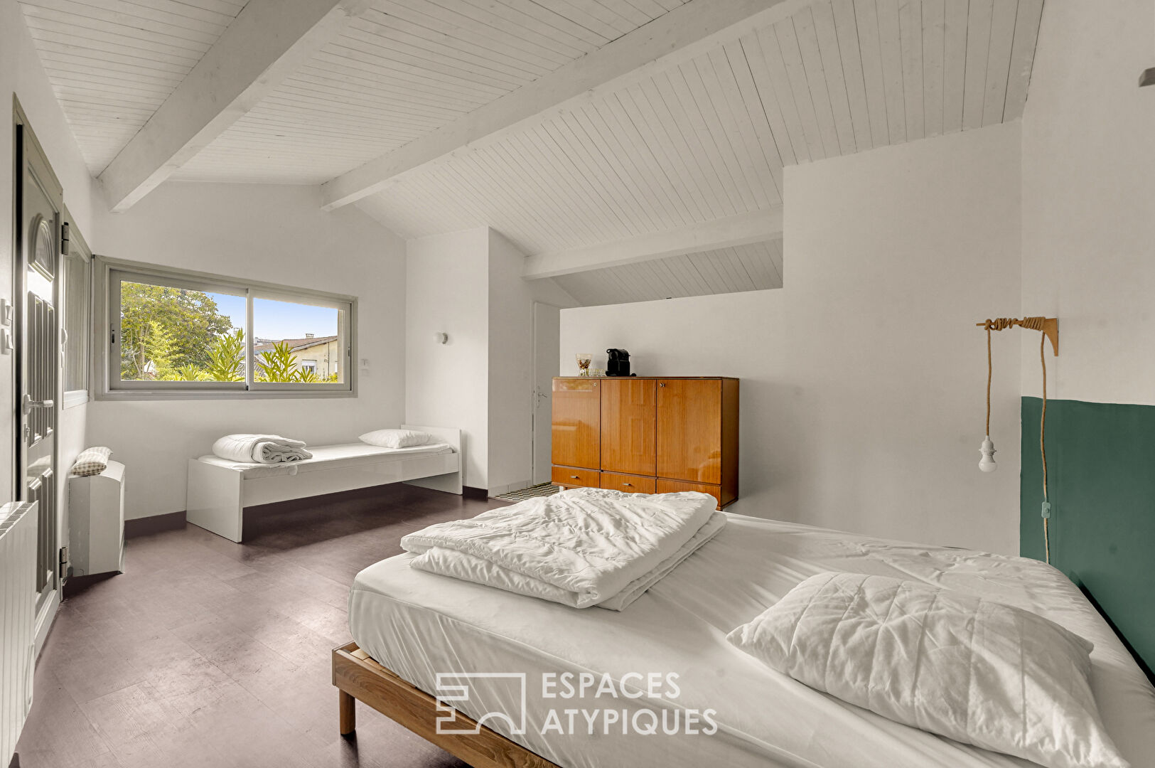 Maison rénovée avec piscine et dépendance au Pont des Demoiselles