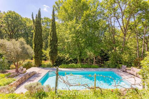 Maison d&rsquo;architecte avec piscine et parc boisé à Aussonne
