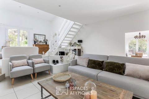 Maison d&rsquo;architecte avec piscine et parc boisé à Aussonne