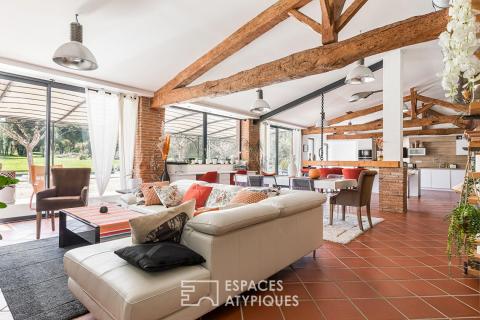 Toulousaine de plain-pied au coeur d&rsquo;un parc arboré à Lauzerville avec piscine