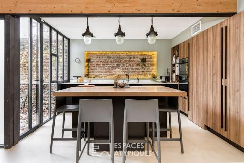 Maison de ville rénovée à Brugières