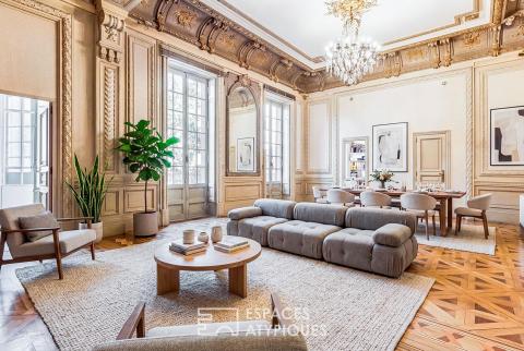 Appartement à réhabiliter avec terrasse et parking quartier Chalets / Saint-Sernin