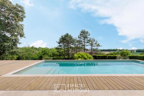 Maison d’architecte avec piscine et panorama sur la chaîne des Pyrénées
