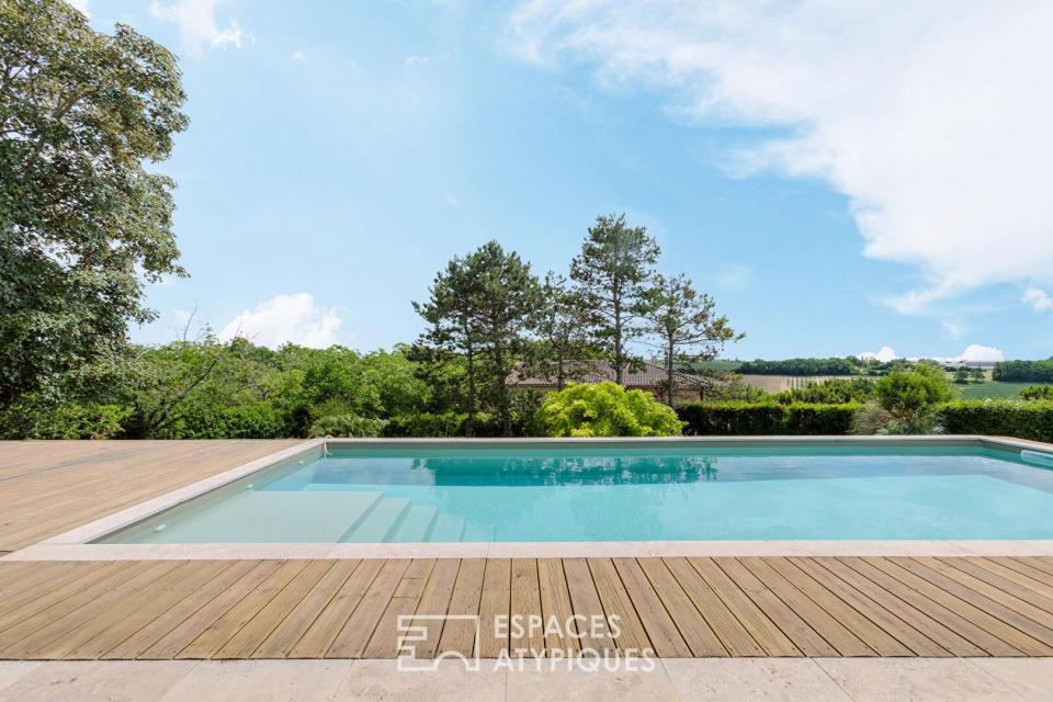 Maison d'architecte avec piscine et panorama sur la chaîne des Pyrénées