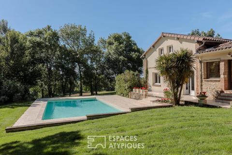 Élégante villa avec piscine entourée de son parc arboré à L’Isle Jourdain