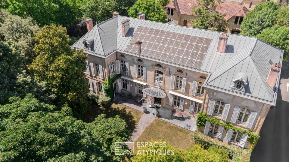 Maison de maître début XIXe siècle à réinterpréter avec ses dépendances