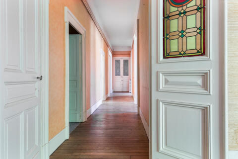 Élégant appartement bourgeois avec vue sur Saint-Sernin