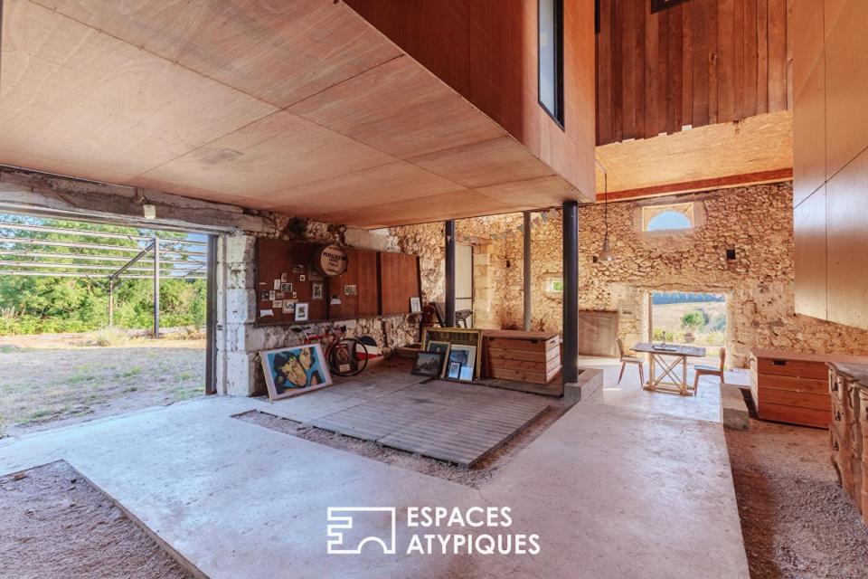 Ancienne bâtisse agricole sublimée en maison d'architecte écologique