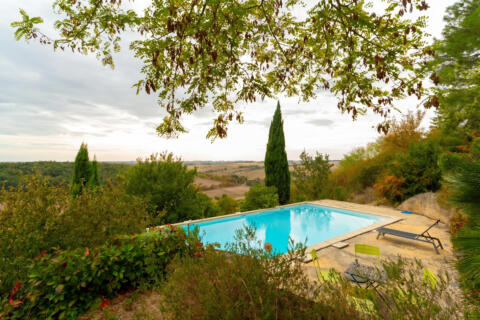 Maison de charme avec vue nichée dans un village à quelques minutes d’Auch