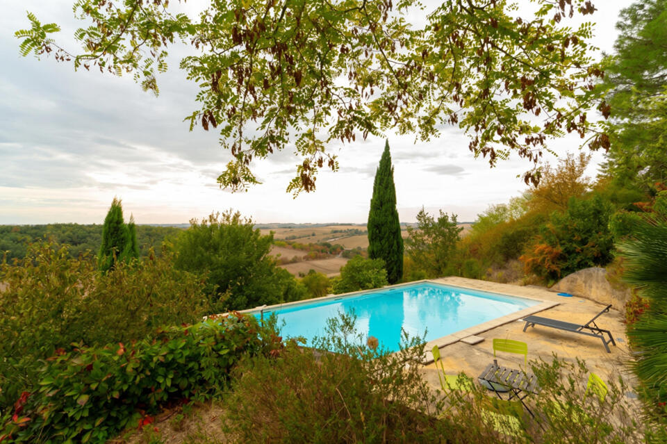 Maison de charme avec vue nichée dans un village à quelques minutes d'Auch