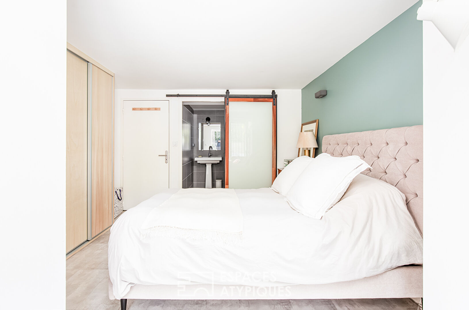 Renovated house in a bucolic setting in Les Minimes