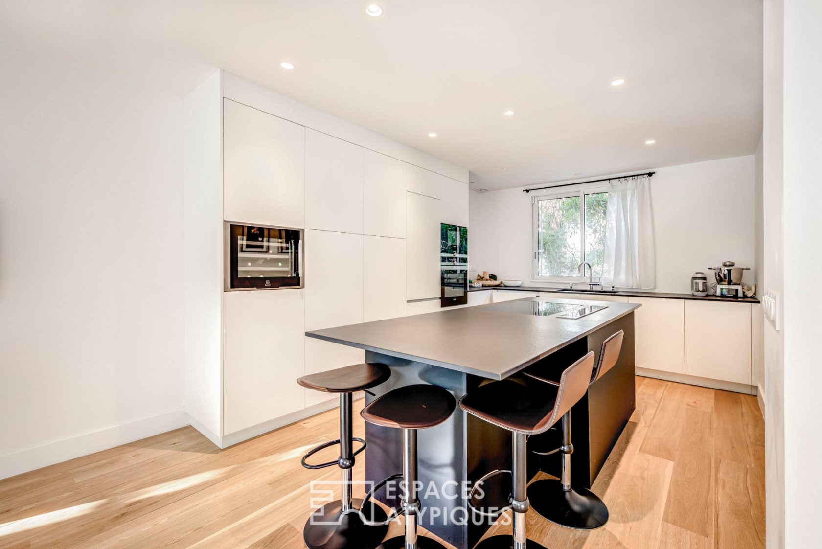 Rénovation contemporaine au coeur de St Michel
